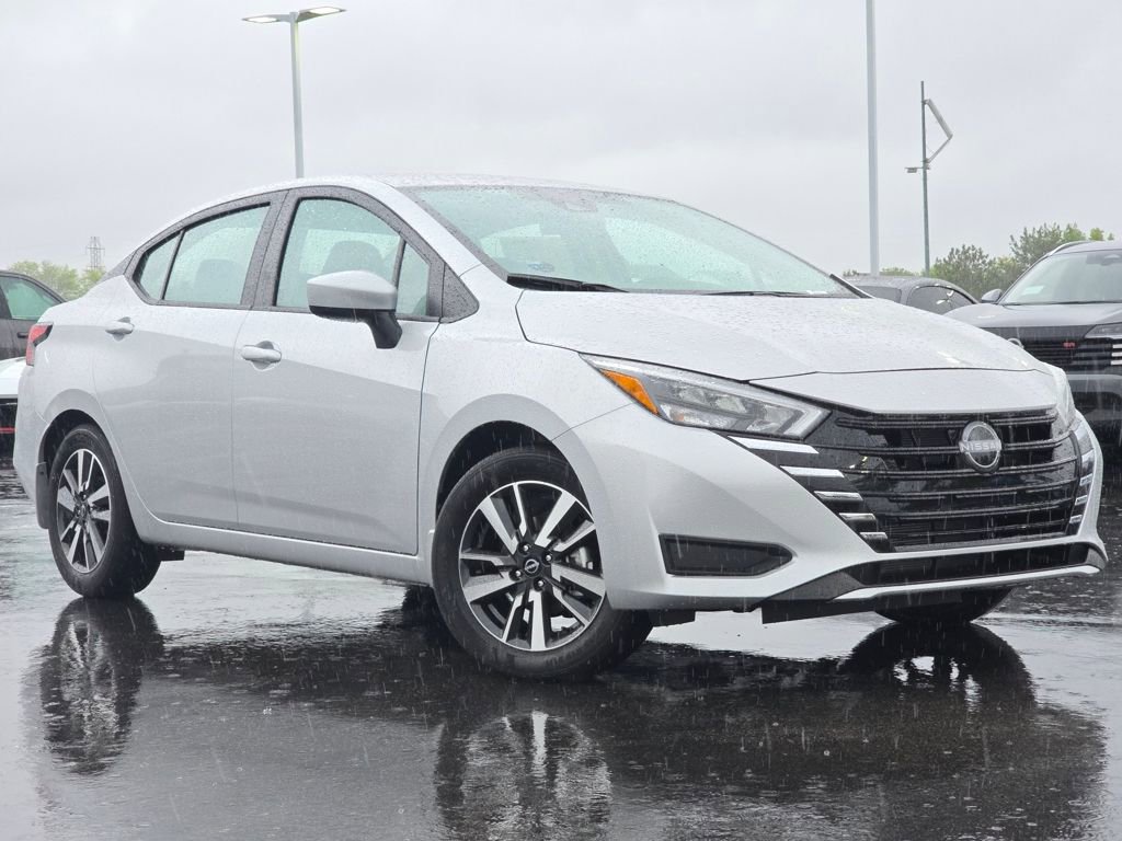 New 2025 Nissan Versa SV w/ Trunk Package