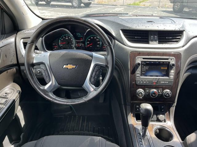 Used 2017 Chevrolet Traverse LT w/ Style and Technology Package image 11