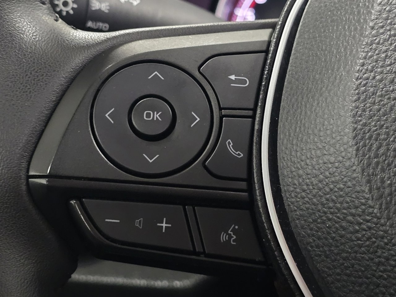 Certified 2025 Toyota RAV4 XLE w/ Convenience Package image 34