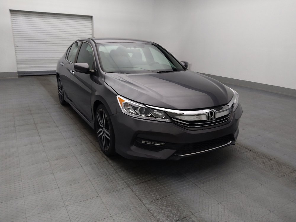 Used 2017 Honda Accord Sport image 13