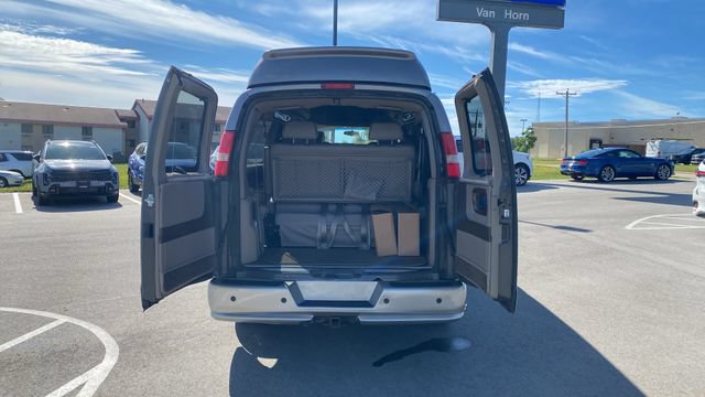 Used 2013 GMC Savana 2500 Extended RWD image 28