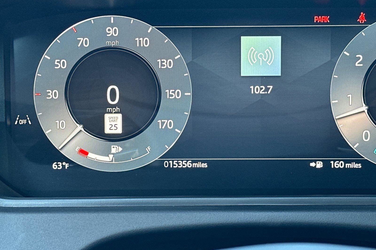 Used 2025 Land Rover Range Rover Velar Dynamic SE image 26