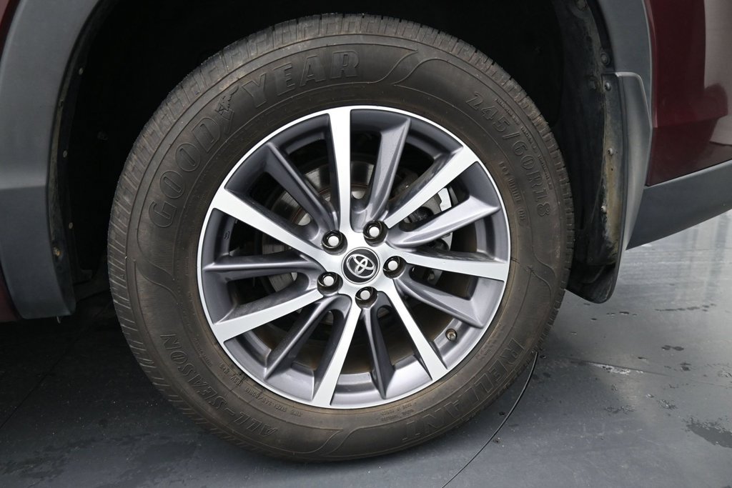Used 2018 Toyota Highlander XLE AWD/4WD image 15
