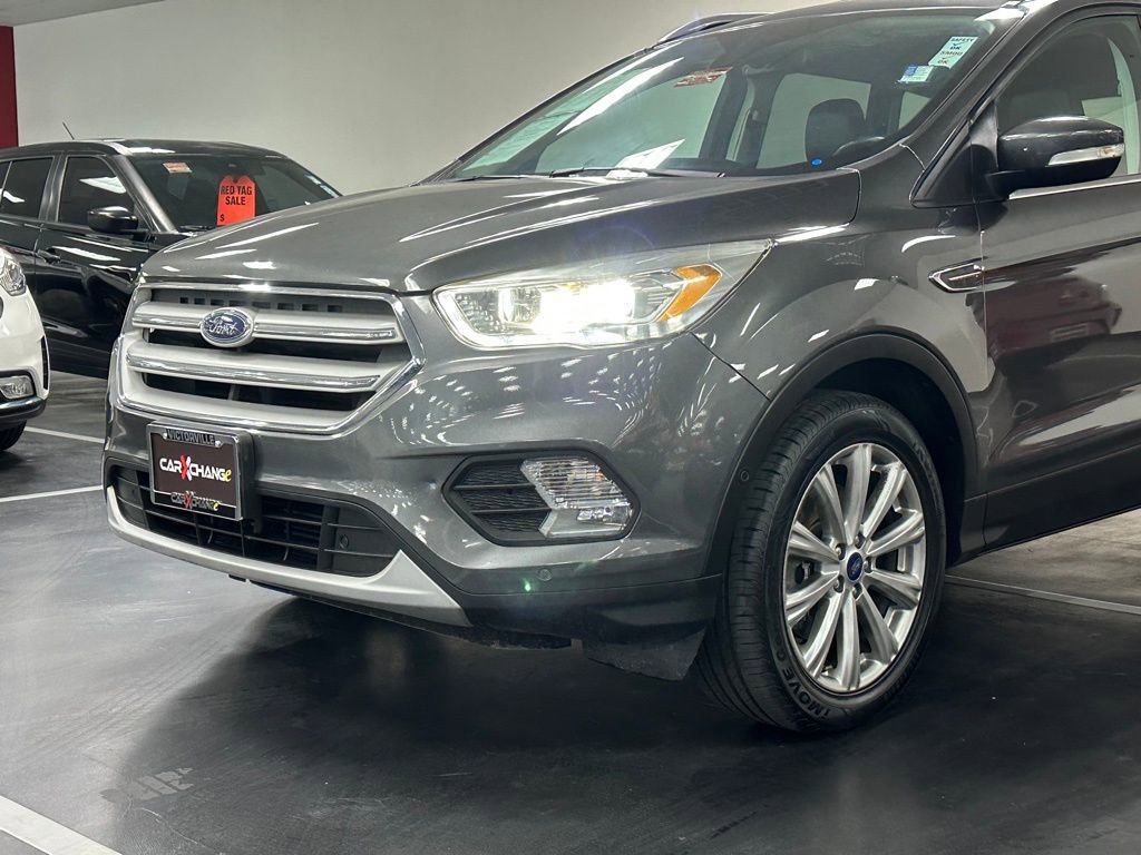 Used 2018 Ford Escape Titanium image 11