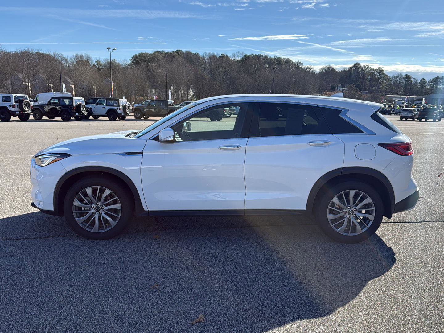 Used 2025 INFINITI QX50 Pure image 3