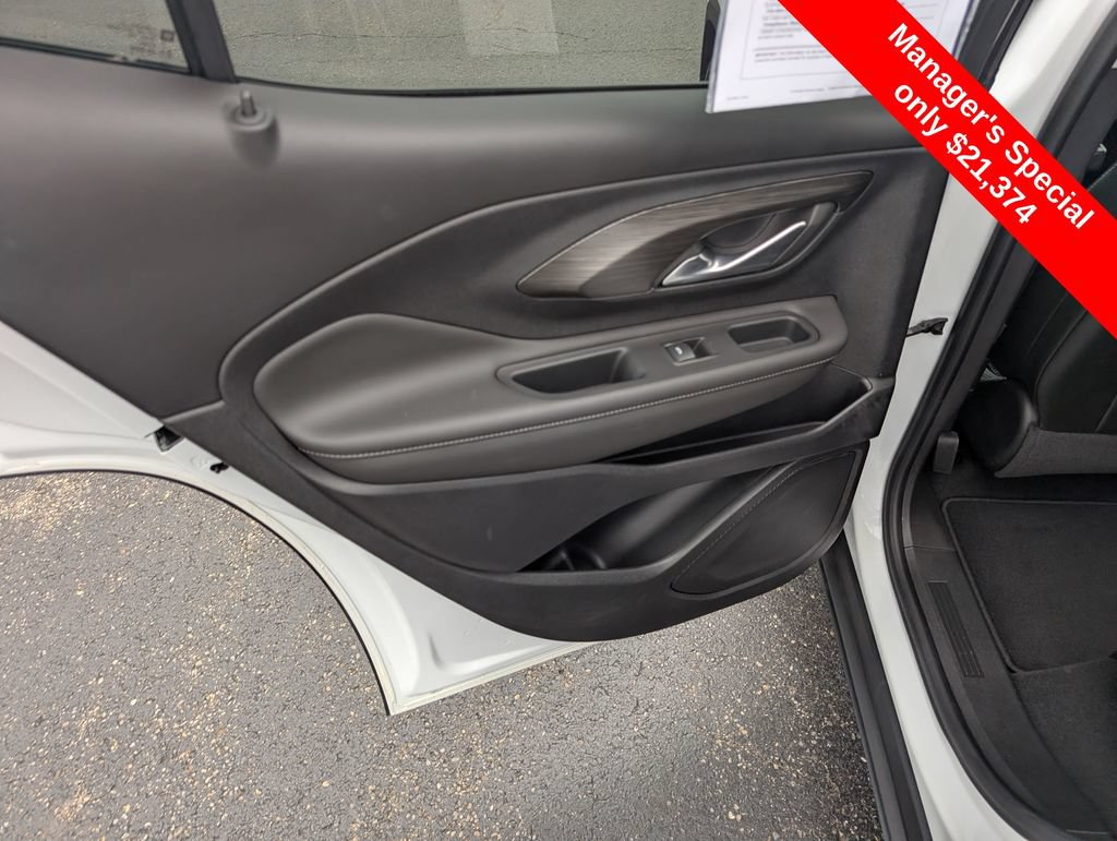 Used 2022 GMC Terrain SLT FWD image 11