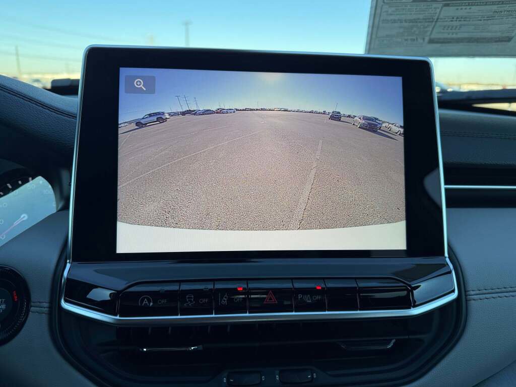 New 2026 Jeep Compass Limited image 25