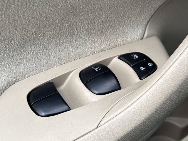 Used 2013 Nissan Altima 2.5 SV image 24