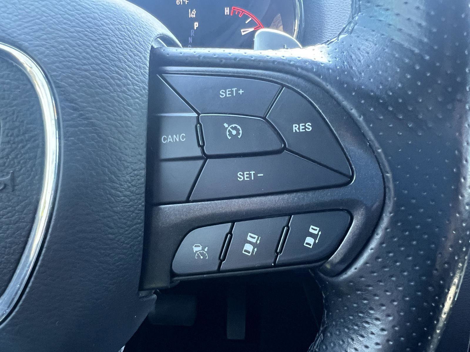Used 2020 Dodge Durango R/T w/ Technology Group AWD/4WD image 24
