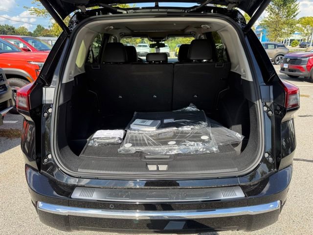 New 2026 Nissan Rogue Platinum image 10