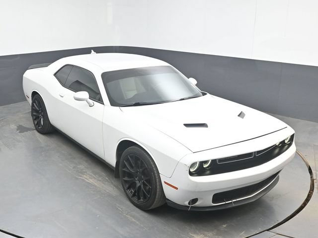 Used 2015 Dodge Challenger SXT Plus RWD image 28