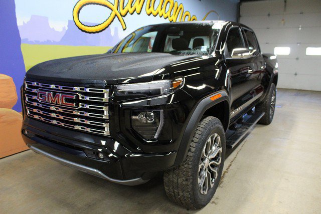New 2026 GMC Canyon Denali AWD/4WD image 9