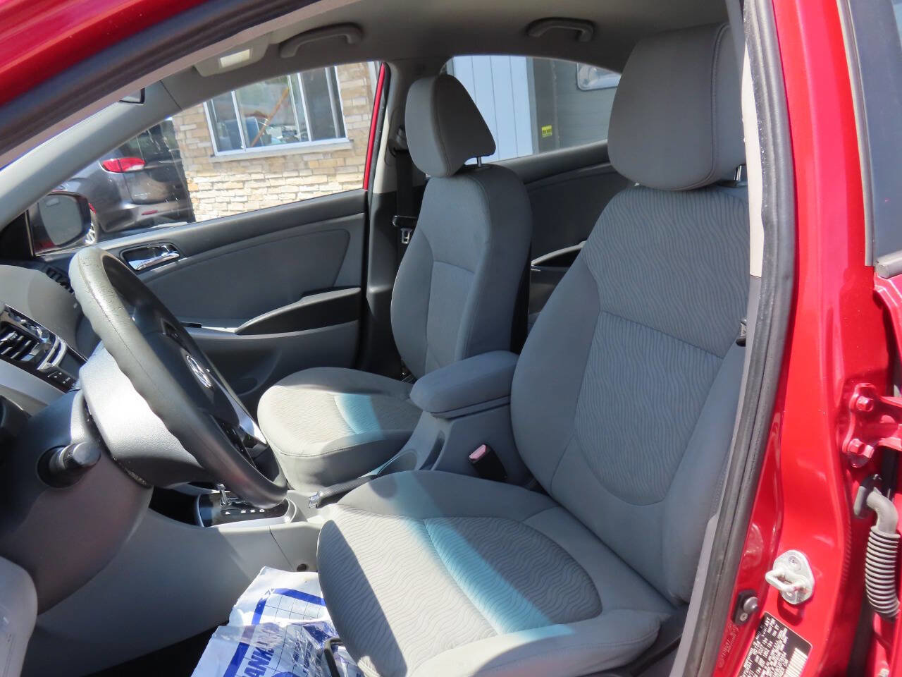 Used 2012 Hyundai Accent GLS w/ Premium Pkg 3 FWD image 14