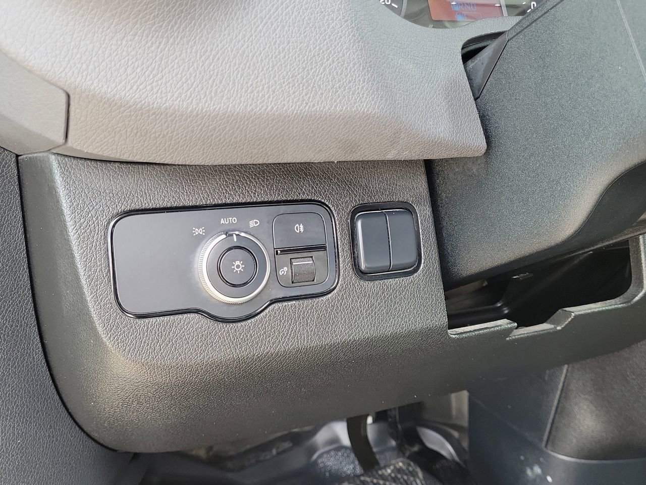 Used 2023 Mercedes-Benz Sprinter 1500 image 18