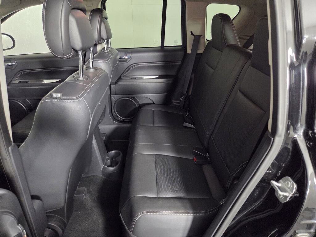 Used 2015 Jeep Compass High Altitude image 24