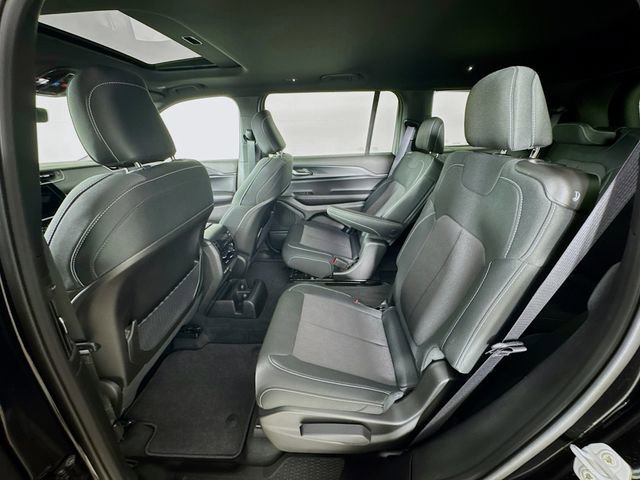 New 2025 Jeep Grand Cherokee L Laredo w/ Luxury Tech Group I image 27