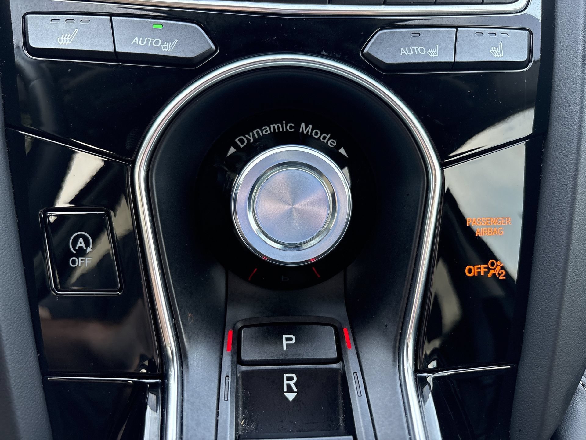 Used 2025 Acura RDX w/ Technology Package AWD/4WD image 8