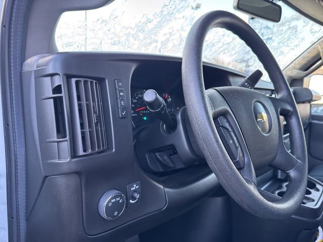 Used 2022 Chevrolet Express 2500 w/ Driver Convenience Package image 9