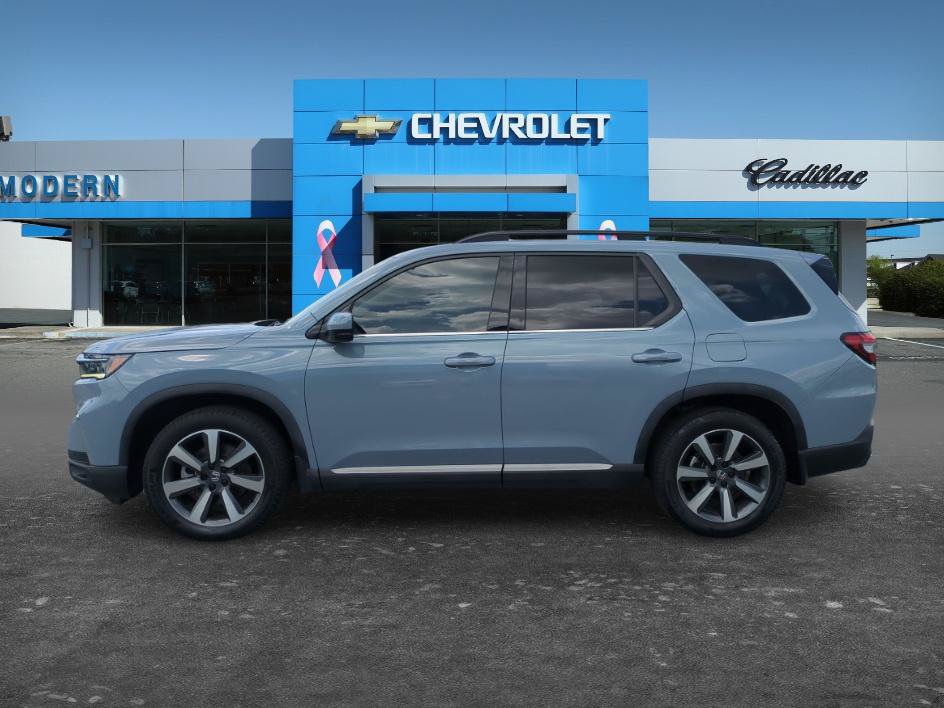 Used 2024 Honda Pilot Touring image 2