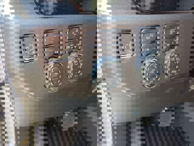 Used 2022 Chevrolet Silverado 1500 LT image 18