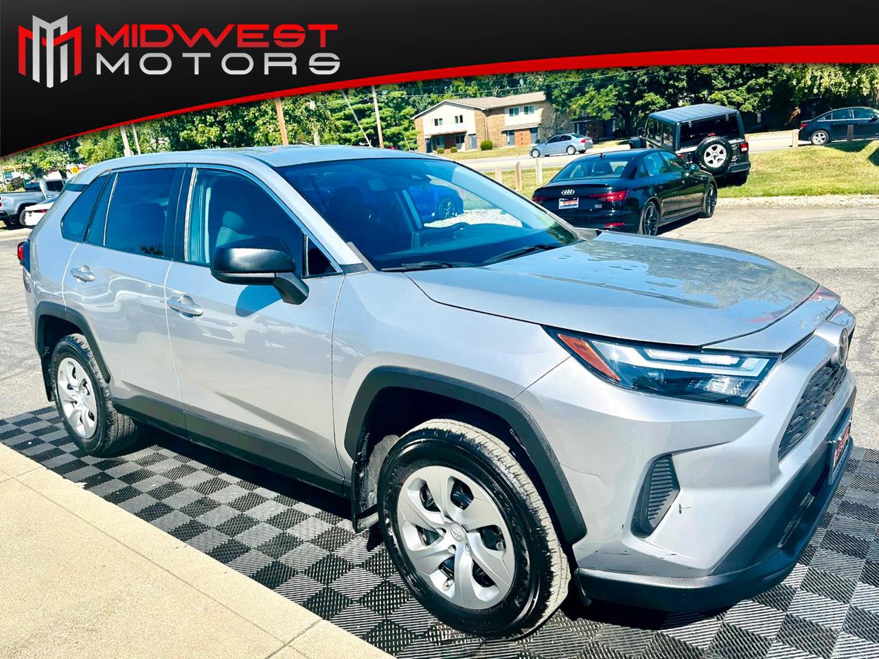 Used 2023 Toyota RAV4 LE image 1