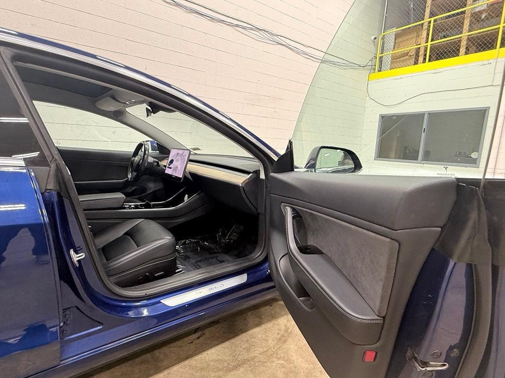 Used 2019 Tesla Model 3 Standard Range Plus RWD image 37