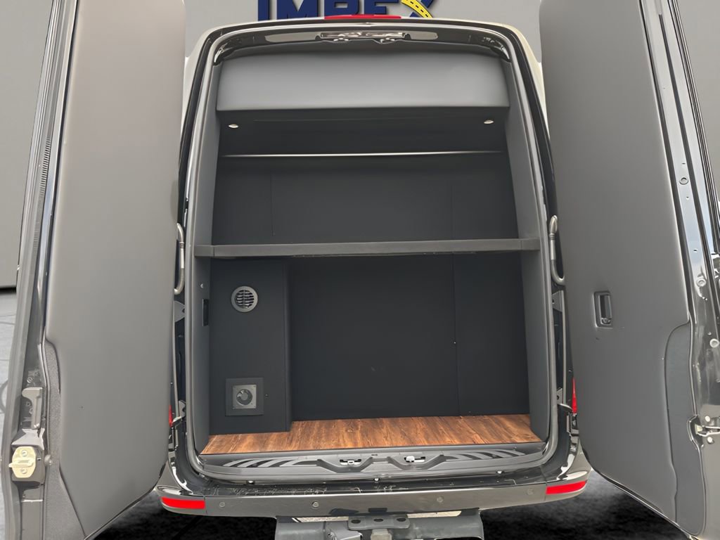 Used 2024 Mercedes-Benz Sprinter 3500 image 36