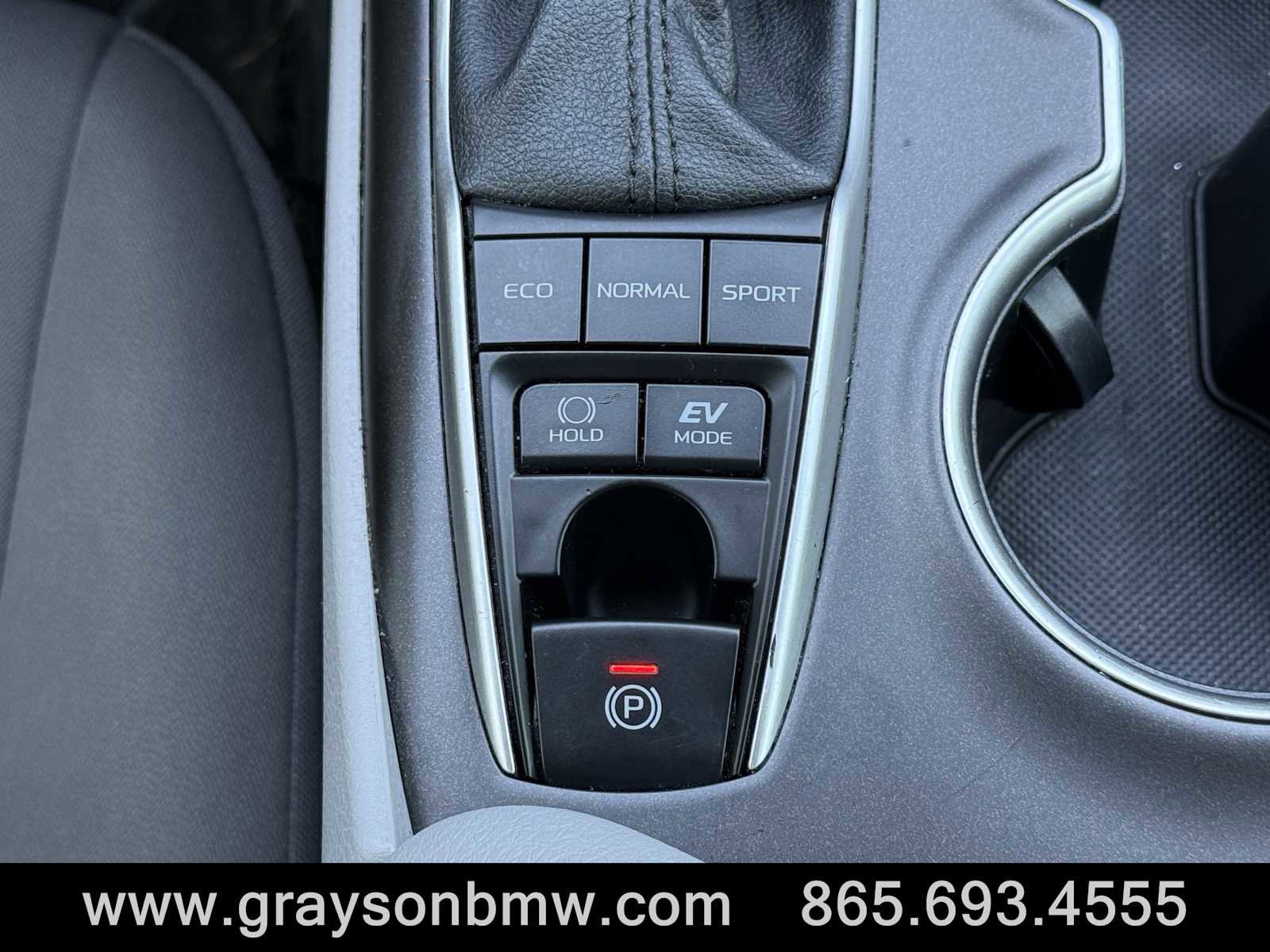 Used 2022 Toyota Camry LE image 19