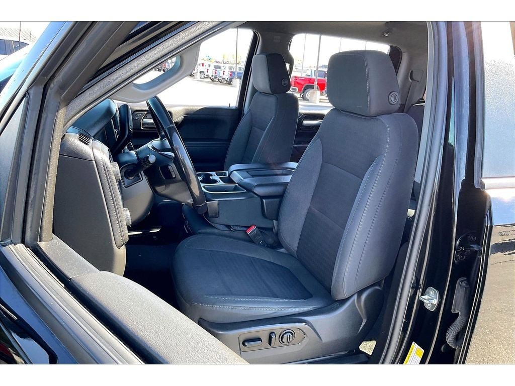 Used 2021 Chevrolet Silverado 1500 LT AWD/4WD image 26