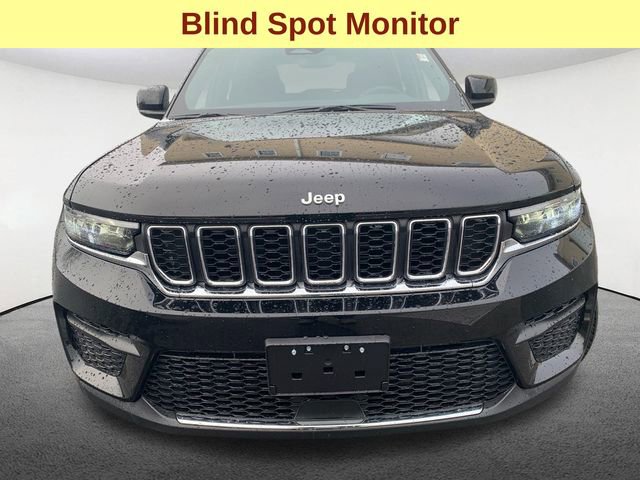 Used 2024 Jeep Grand Cherokee Laredo image 4