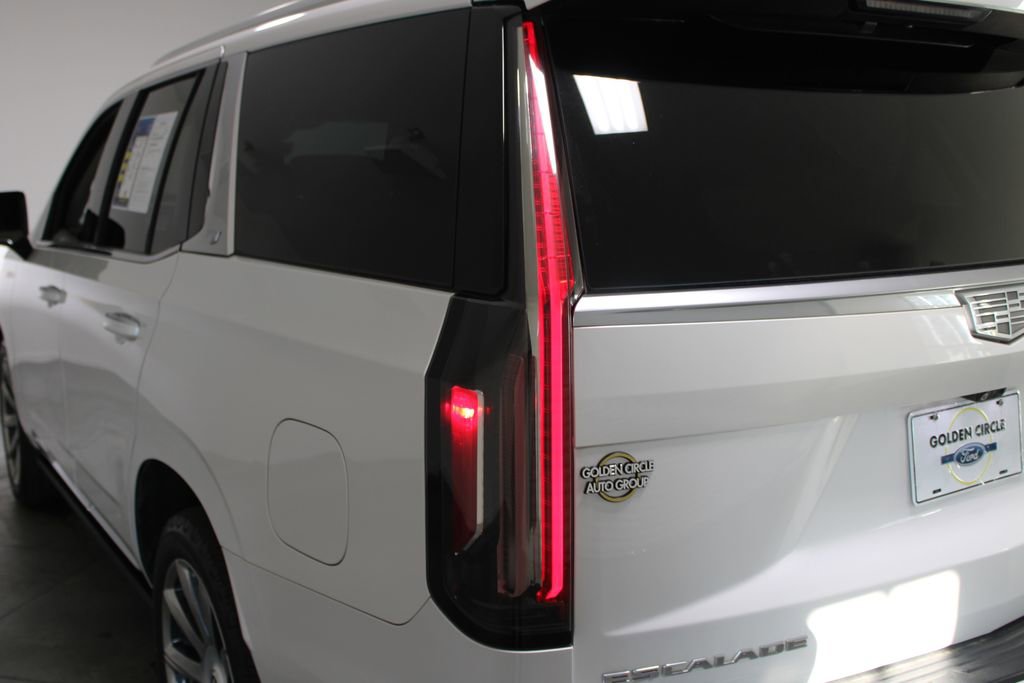 Used 2021 Cadillac Escalade Premium Luxury Platinum w/ Heavy-Duty Trailer Package image 65