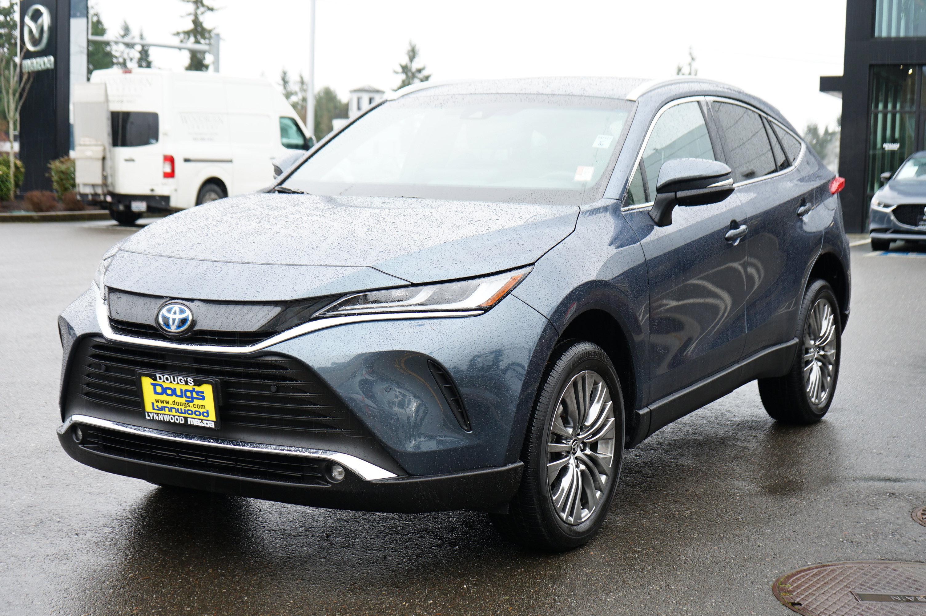 Used 2024 Toyota Venza XLE AWD/4WD image 7