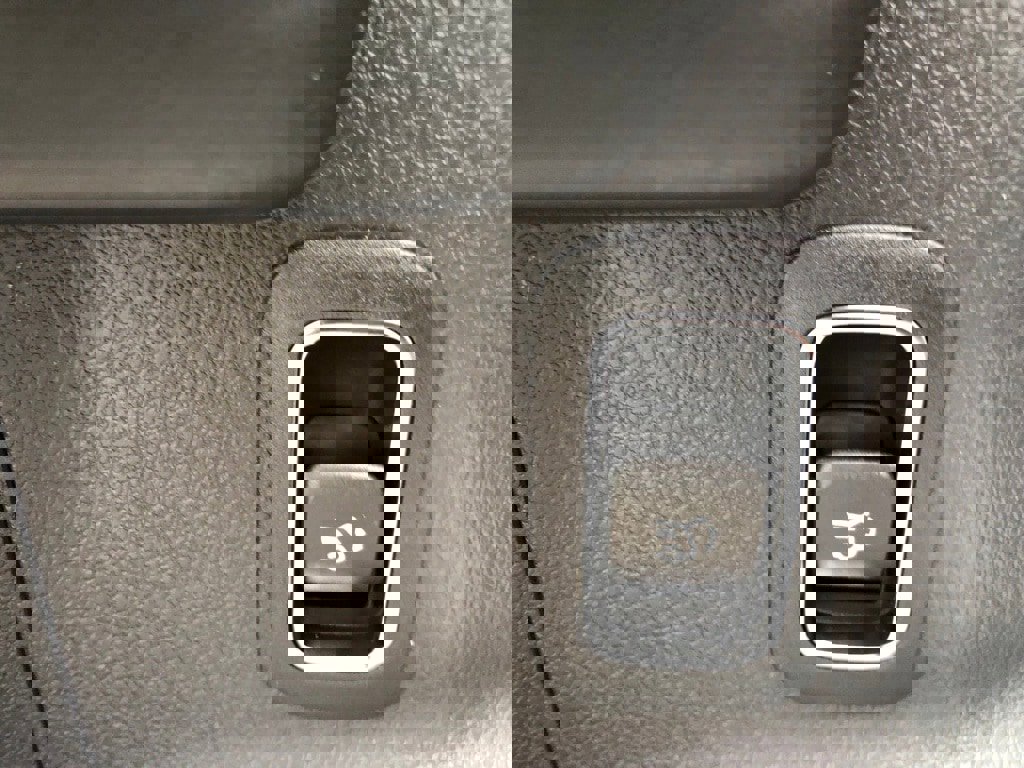 New 2023 Mercedes-Benz EQB 300 4MATIC image 14