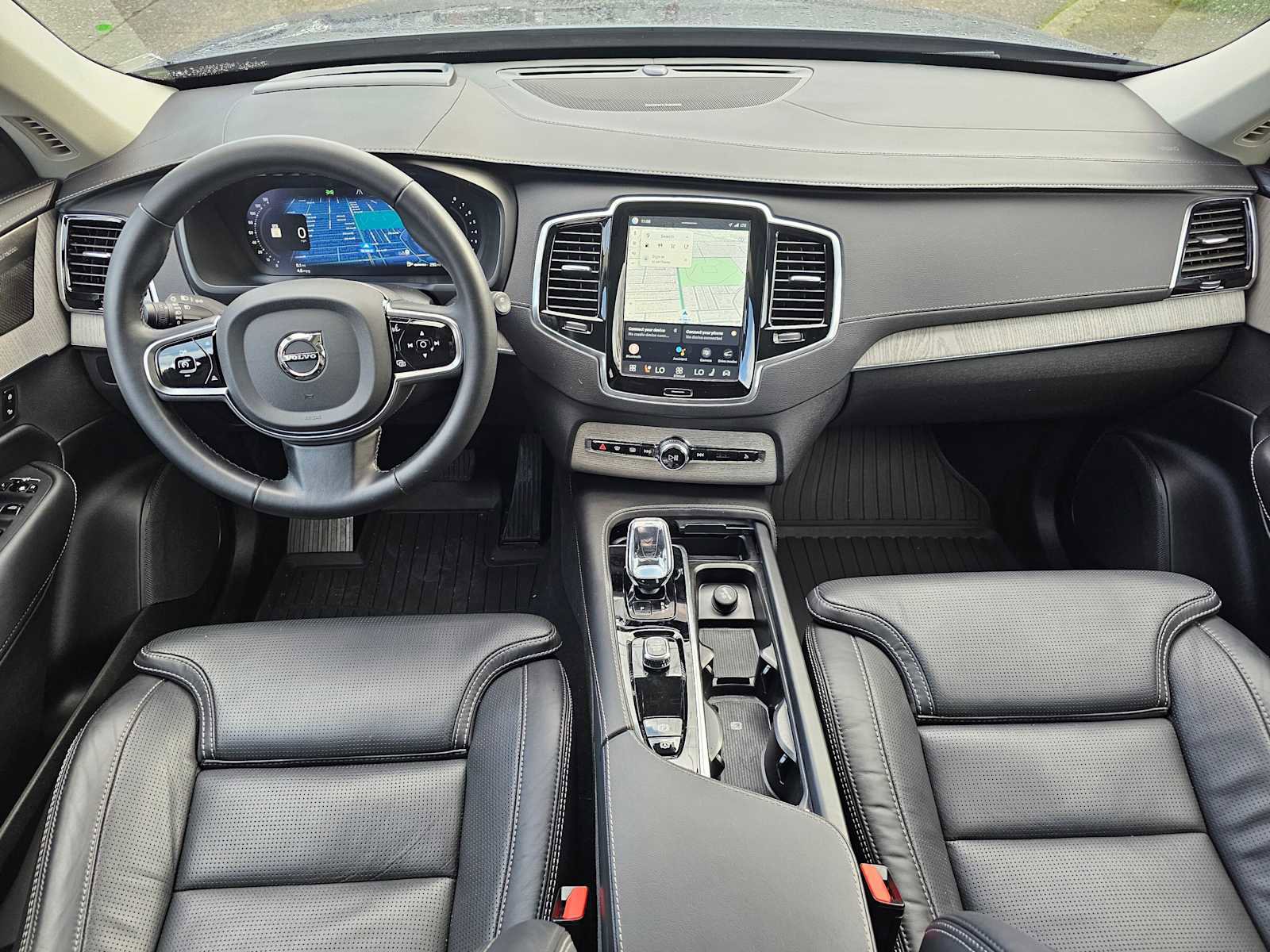 Certified 2024 Volvo XC90 B6 Ultimate w/ Protection Package Premier image 29