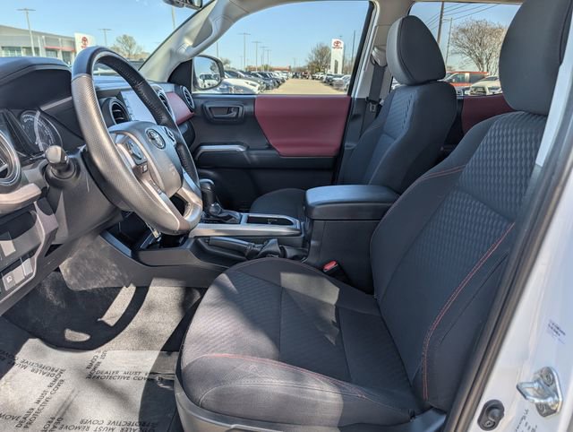 Used 2022 Toyota Tacoma SR5 image 25