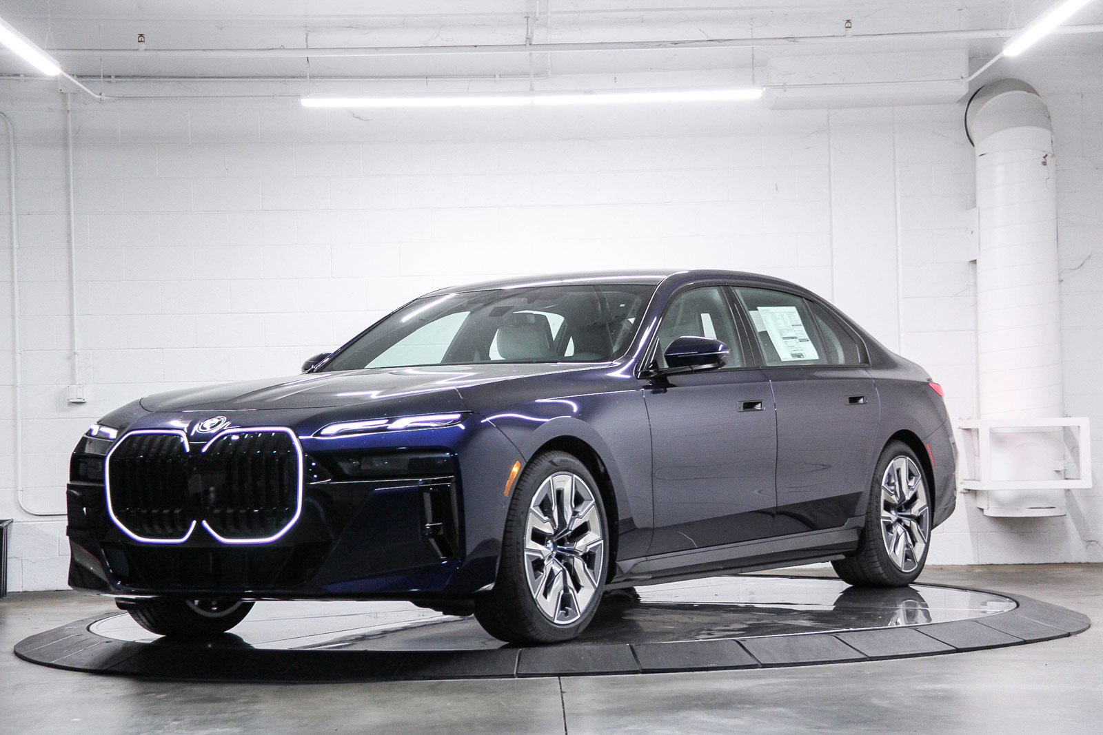 New 2026 BMW i7 eDrive50 w/ M Sport Package RWD image 3