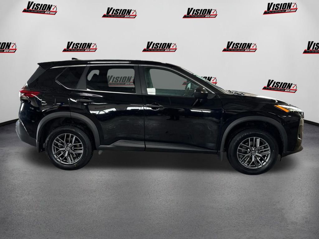 Certified 2021 Nissan Rogue S image 4