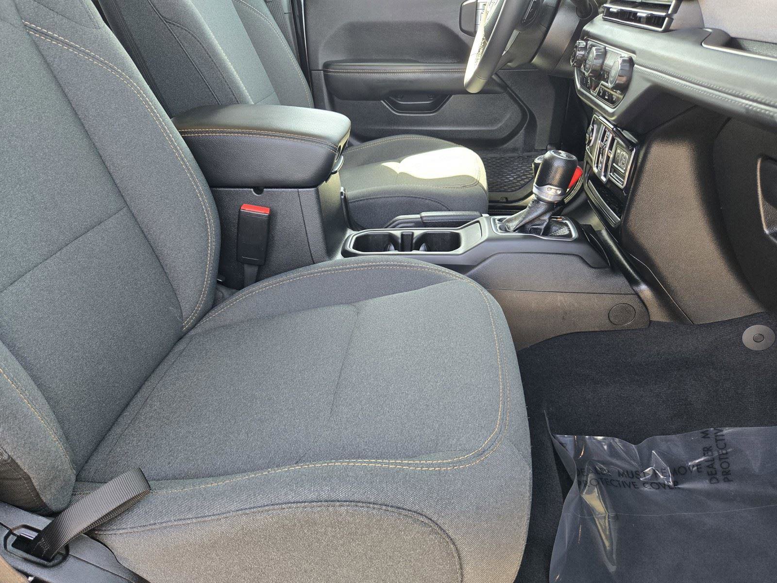 Certified 2025 Jeep Wrangler Sahara w/ Safety Group image 11