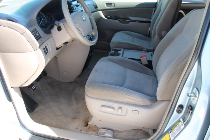 Used 2005 Toyota Sienna LE w/ LE Pkg 4 FWD image 10