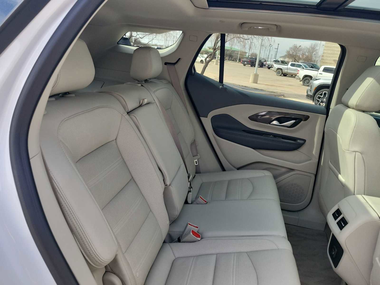 Used 2023 GMC Terrain Denali image 9