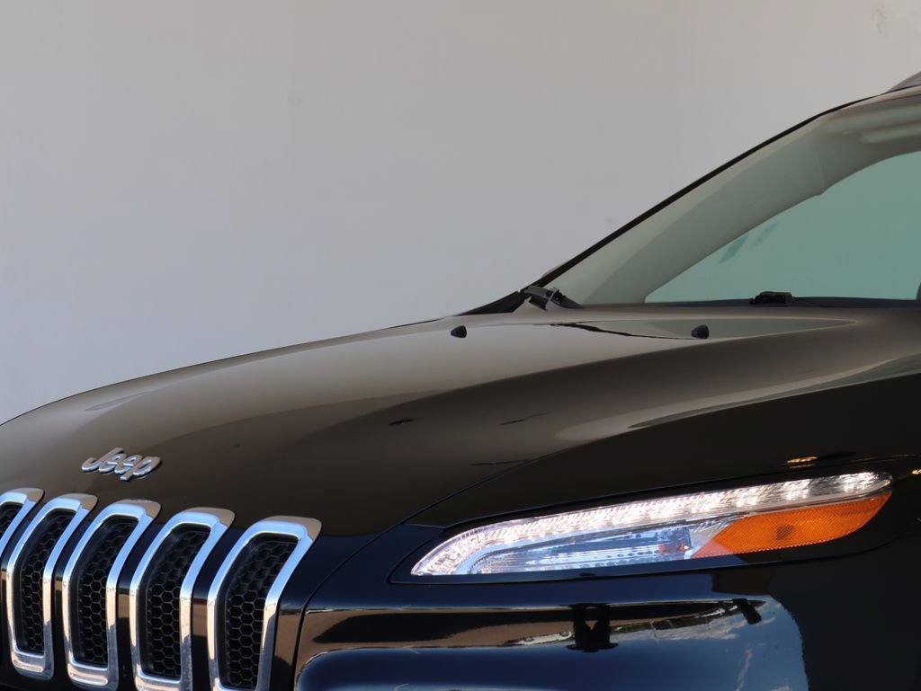 Used 2017 Jeep Cherokee Limited AWD/4WD image 51