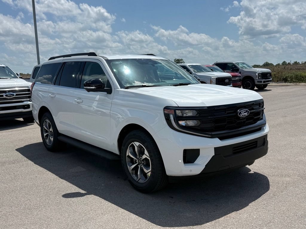 New 2027 Ford Expedition Active RWD image 2