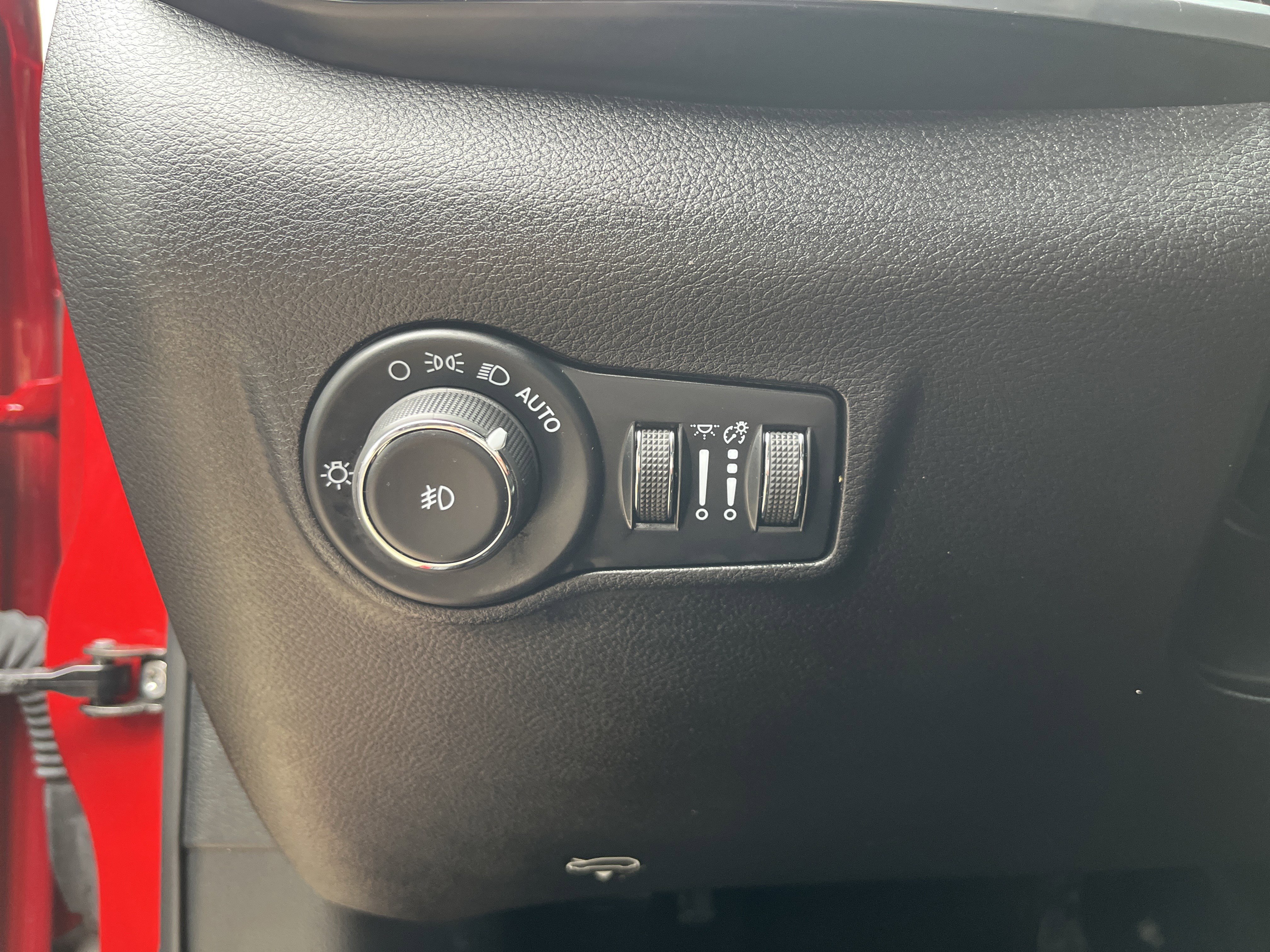 Used 2024 Jeep Compass Limited image 27