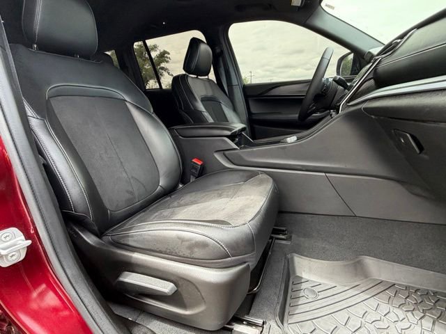 Used 2025 Jeep Grand Cherokee Altitude AWD/4WD image 22