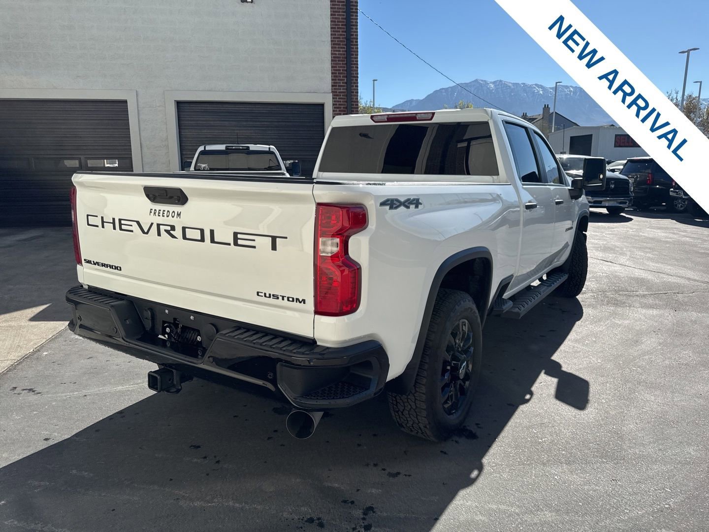 Used 2025 Chevrolet Silverado 2500 Custom w/ Custom Value Package image 7