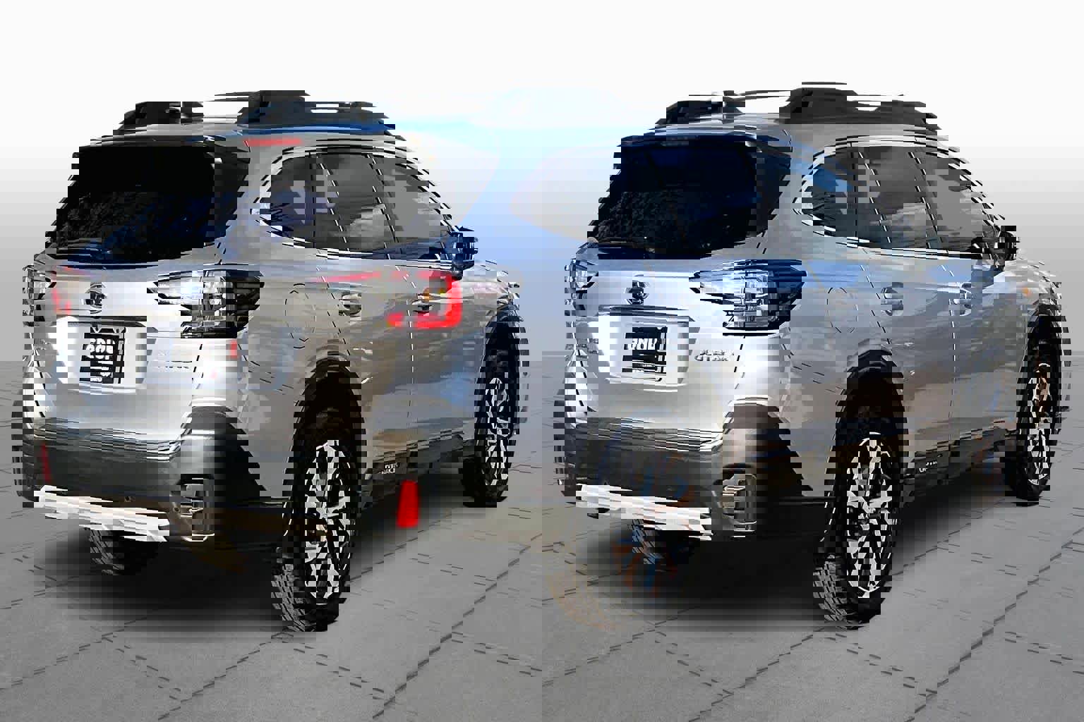 Used 2022 Subaru Outback Limited w/ Popular Package #2 image 12