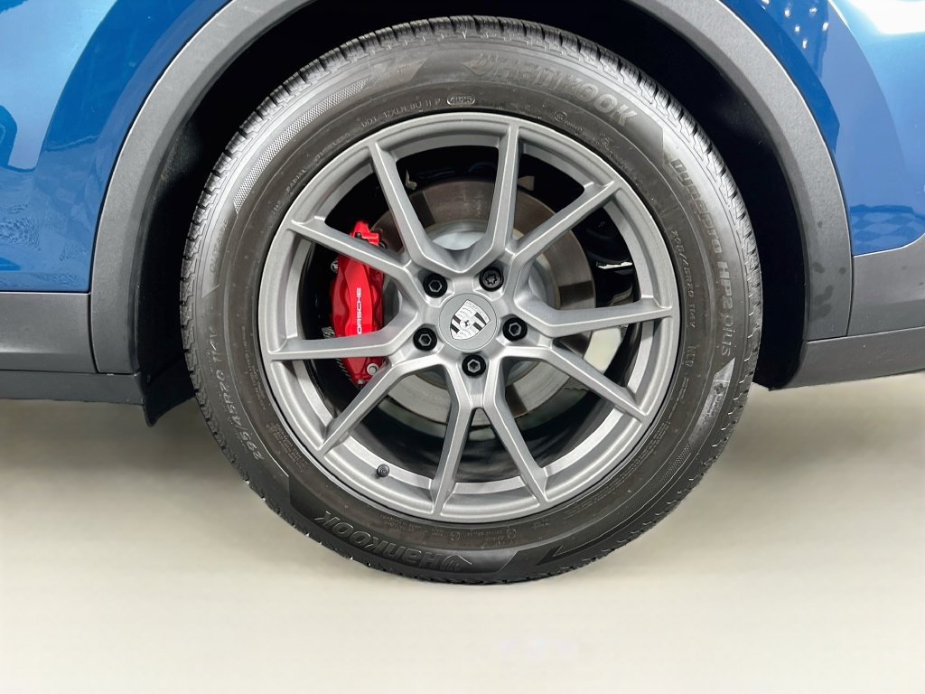Certified 2026 Porsche Cayenne S AWD/4WD image 33