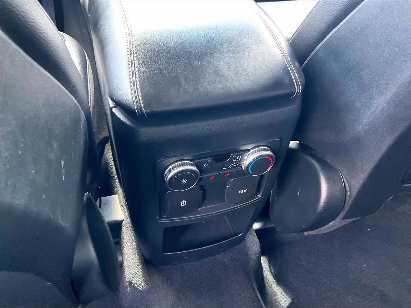 Used 2020 Ford Explorer XLT w/ Equipment Group 202A AWD/4WD image 29