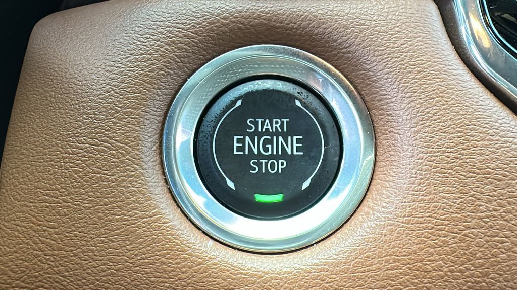 Used 2025 GMC Canyon AT4 image 24