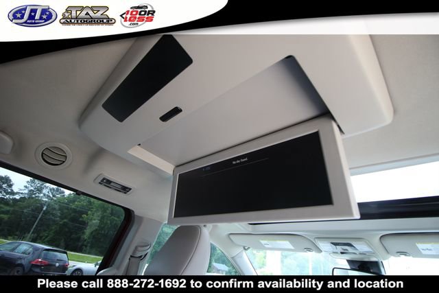 Used 2018 Toyota Sienna XLE Premium w/ Carpet Mat Package FWD image 20